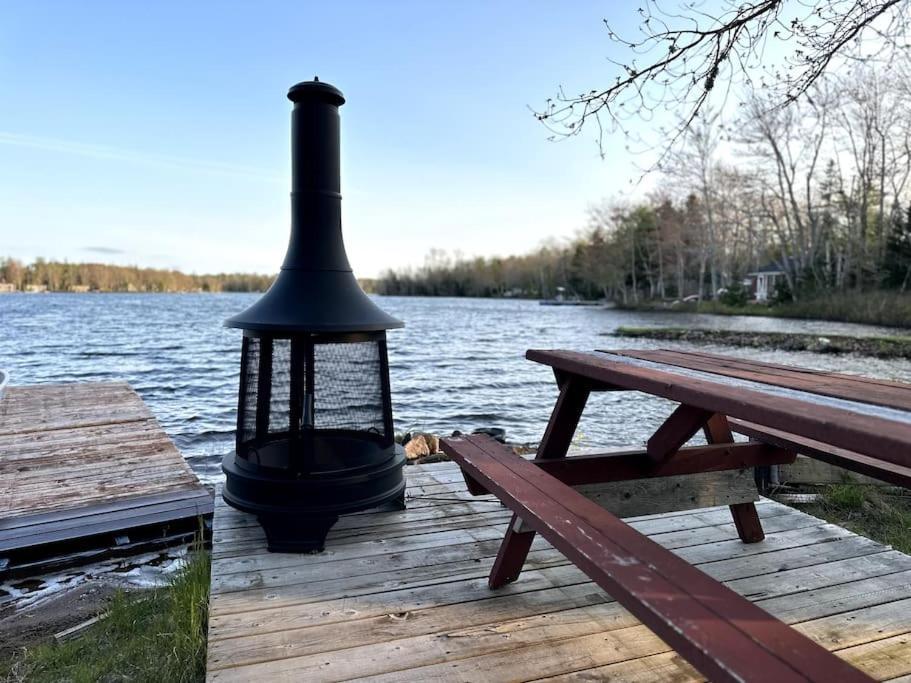 Archie's Lakeside Wolfville